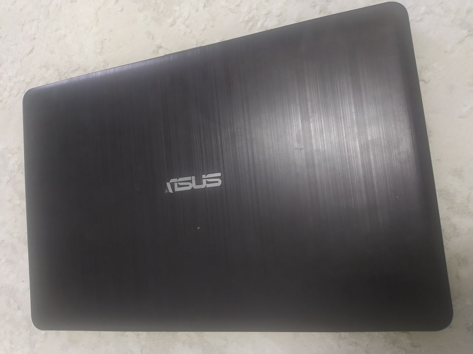 Ноутбук ASUS на SSD