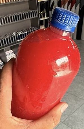 Mashina patalogiga avtotkan zamish yopwtirish uchun kley