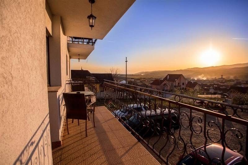 Inchiriez apartament