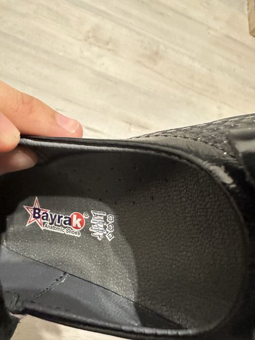 Туфли для девочки 26рр