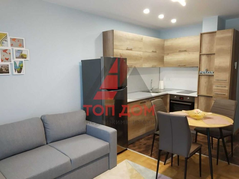 Дава се под наем Едностаен апартамент в Варна, Окръжна болница - 30 кв.м за 306 € - Снимка #1