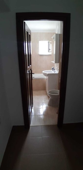 Proprietar – Închiriez  Apartament Studio Modern 42 mp, Zona Pietroasa, Etaj 3 + Boxă și Balcon Încălzit