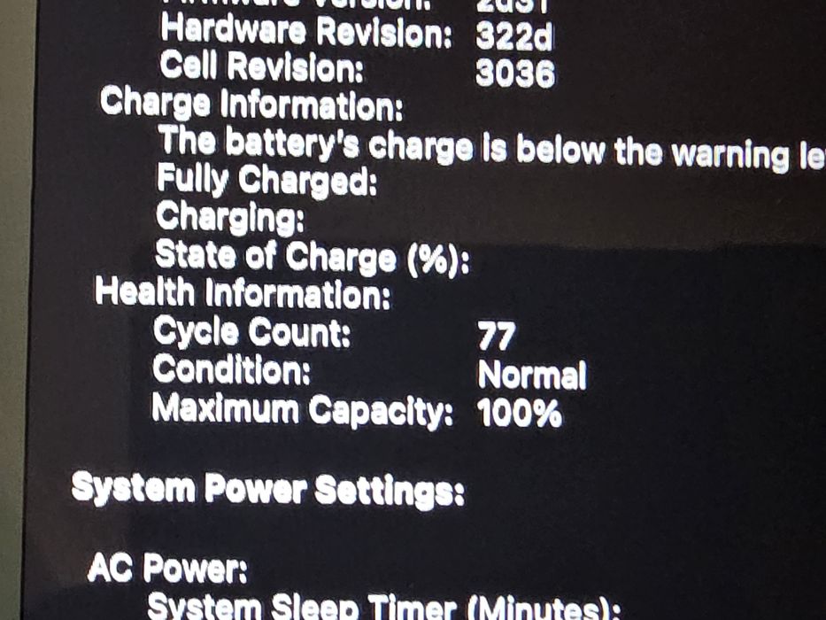 MacBook Air 13.6 2022 Procesor M2 16GB RAM 256GB Stocare