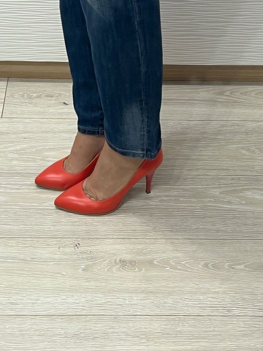 Pantofi stiletto corai mar.39