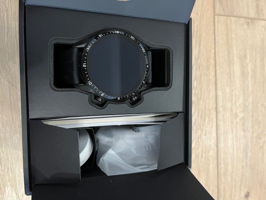 Смарт часовник Huawei Watch GT 2 46 мм, като нов, без следи от употреба, оригинална кутия