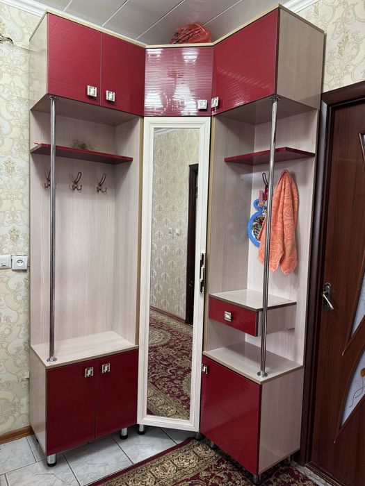 Прихожая шкаф угловой
