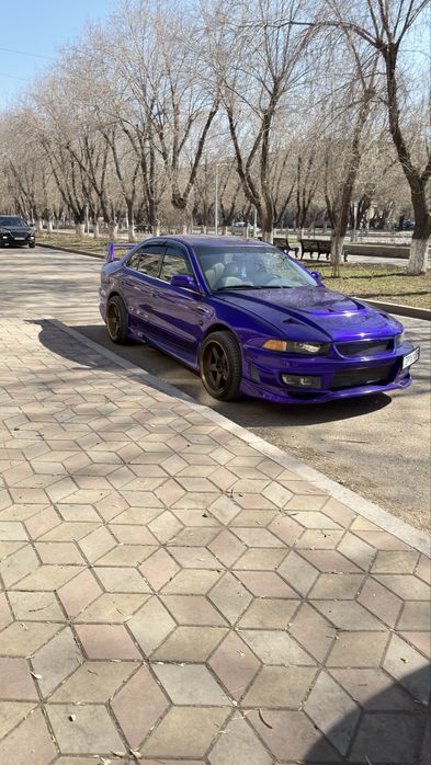 Mitsubishi galant 8