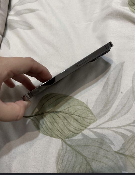 Продам iPhone 13 Pro