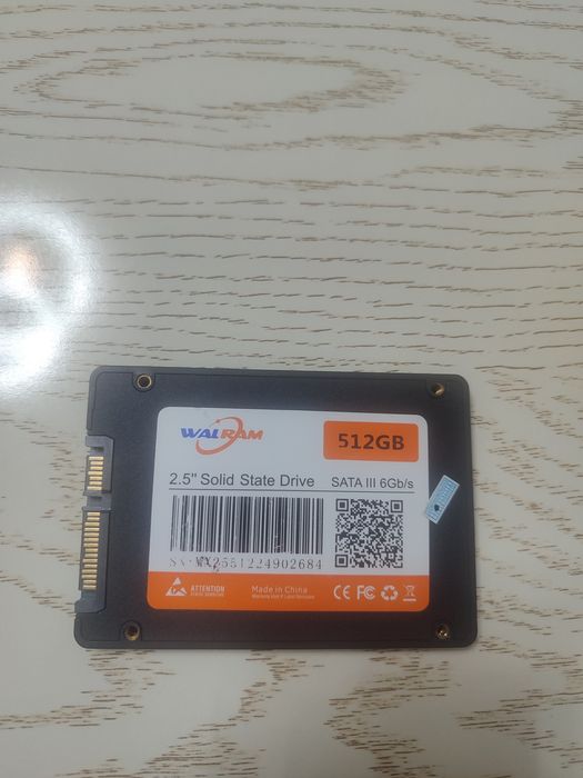 SSD SATA 512GB в идеальном состоянии
