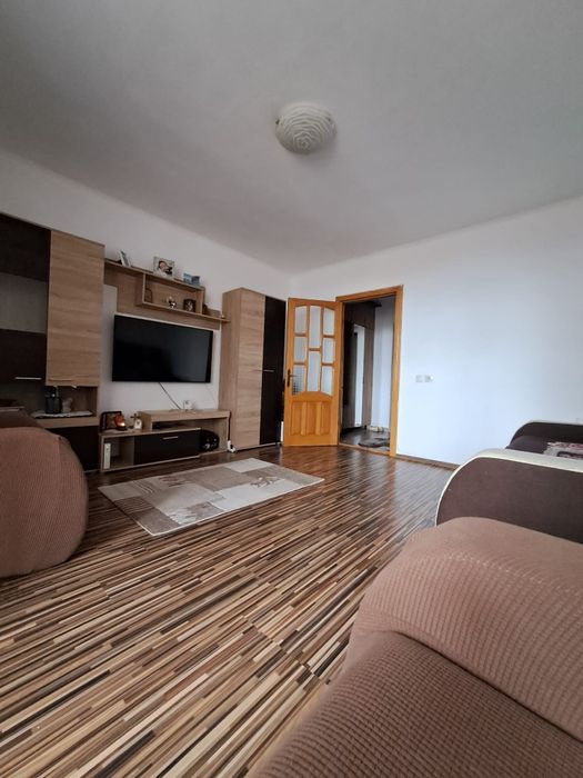 Garsoniera de vanzare far