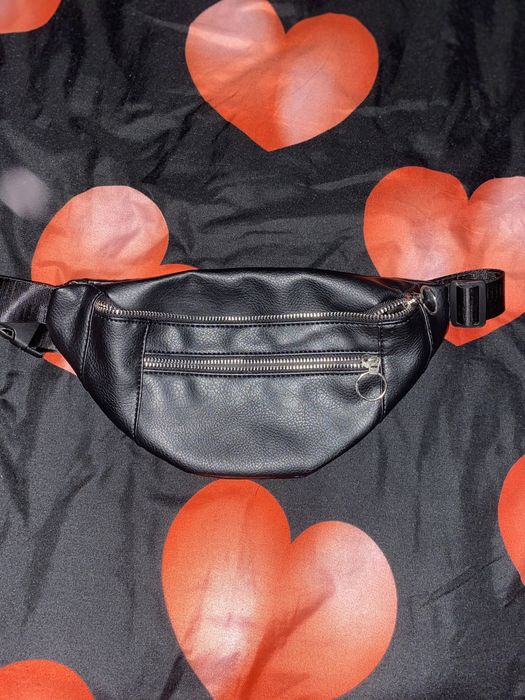 Vând borseta din piele