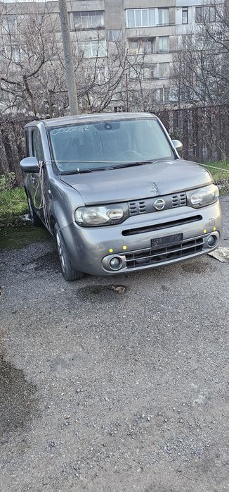 Nissan Cube на части..