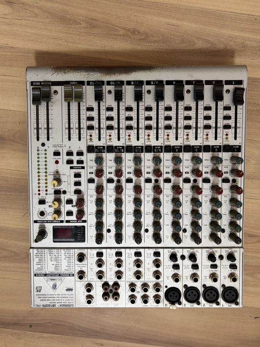 Микшерный пульт BEHRINGER eurorack UB1622FX-PRO