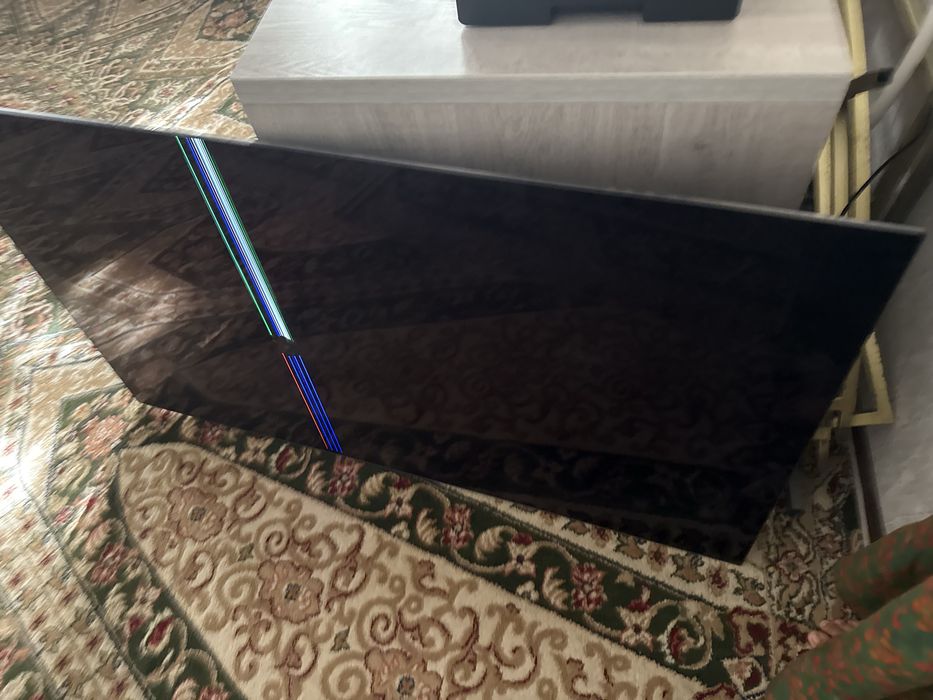 Televizor sotiladi LG oled 55 talik zapchqstga !