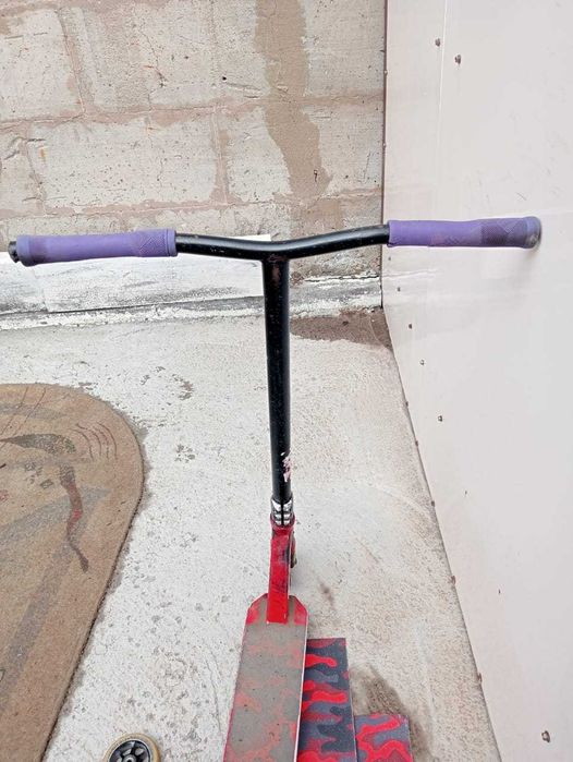 Продам трюковой самокат Chilli