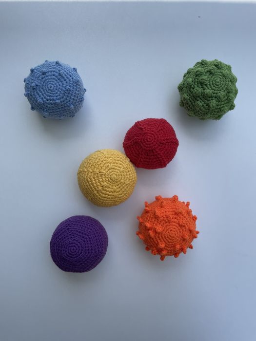 Монтесори тактилни топки