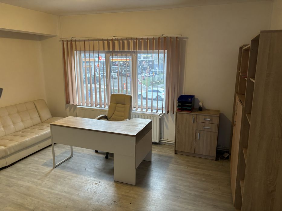 Inchiriez birou in deva