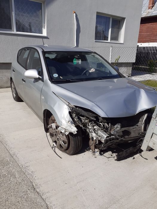 Dezmembrez Hyundai i30