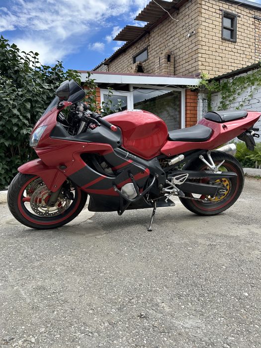 Спортивный мотоцикл Honda
