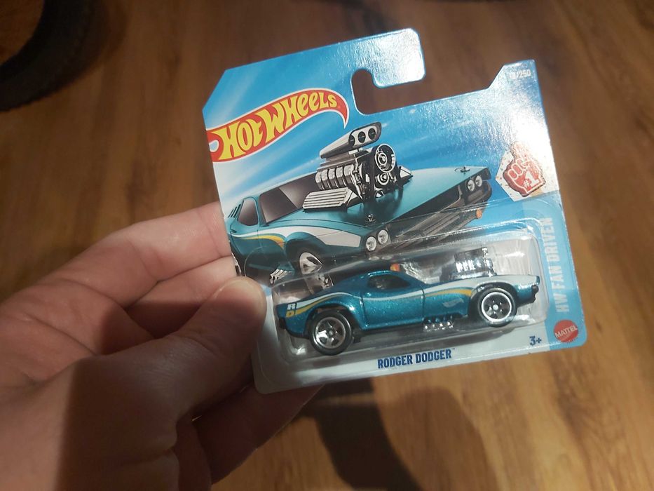 Hot Wheels Rodger Dodger Dodge Challenger Masinuta metalica 1:64