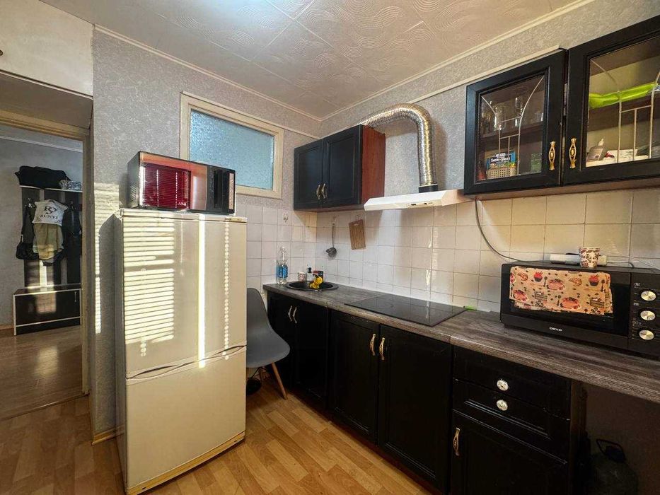 2 к Ауэзова 6 кирпич, 5\5
