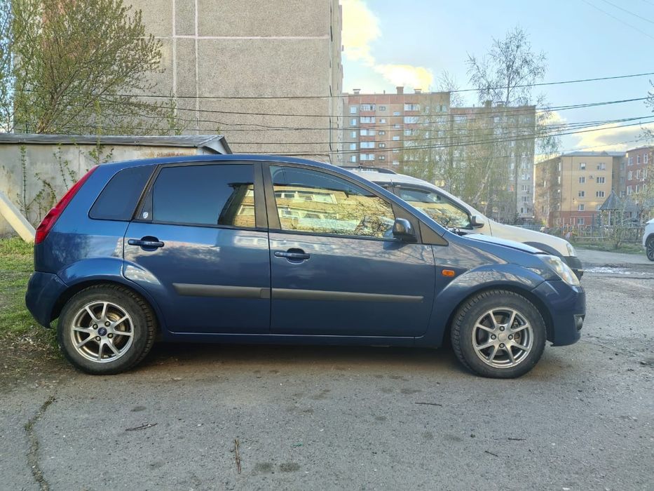 Продам Ford fiesta 2006г