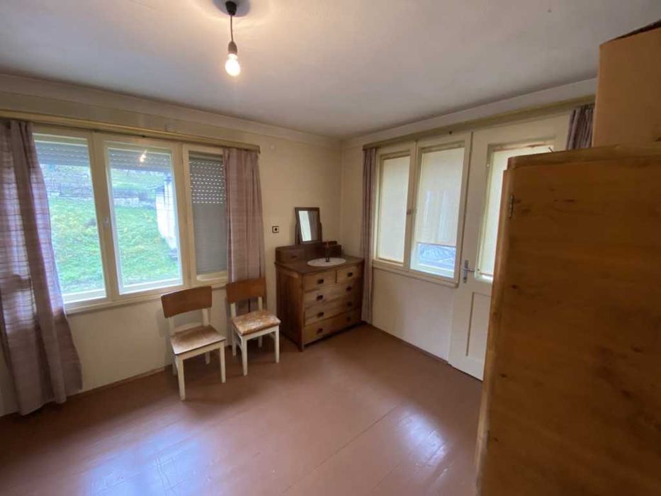 Продава къща гр. Плачковци