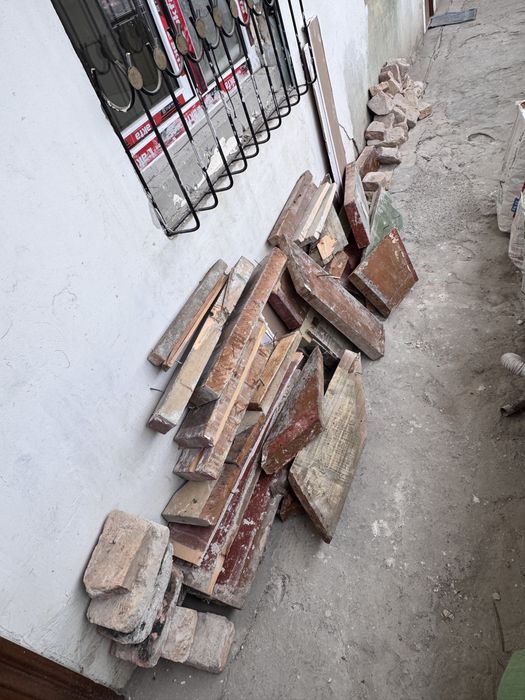 Деревянные балки, доски