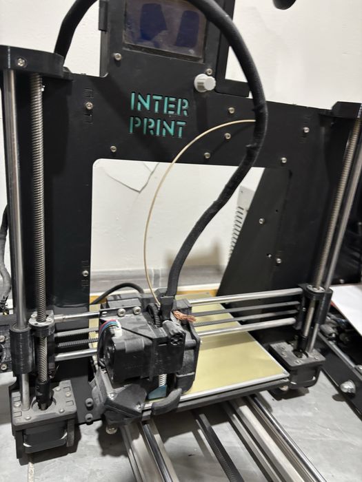 3д принтеры, печатающие из пластика.