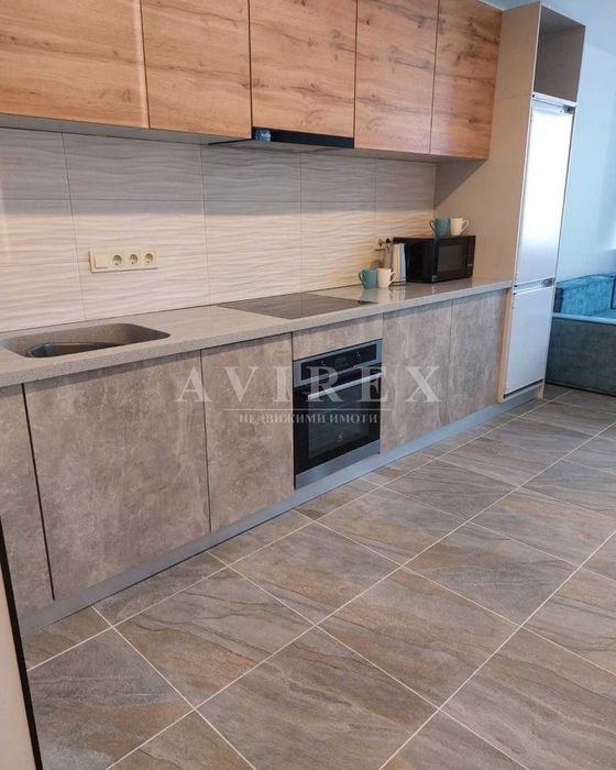 Дава се под наем Двустаен апартамент в Пловдив, Кючук Париж - 67 кв.м за 306 € - Снимка #3