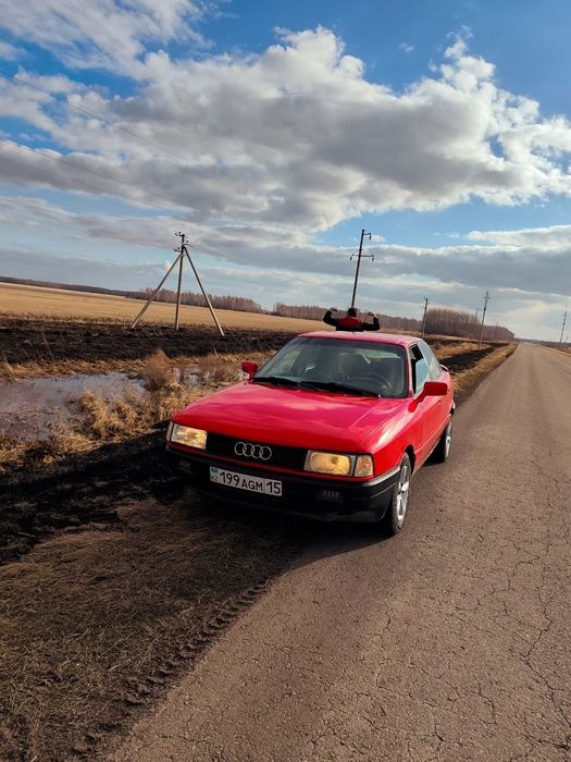 Продам Ауди 80 б3