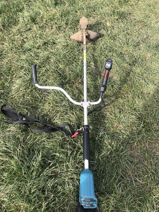 Trimmer motocoasa masina cosit Makita LXT  Dur368AZ