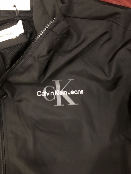 Яке Calvin Klein