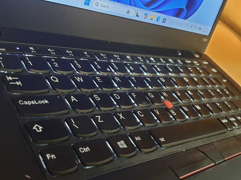 Lenovo ThinkPad X390 13.3" i5 8th Gen, 8GB RAM, 256GB SSD