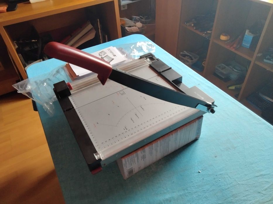 оригинална немска гилотина за рязане фотографии и визитки