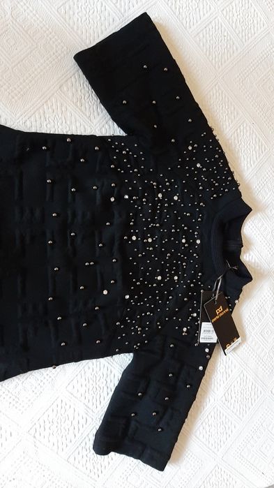 Rochie noua cu eticheta marimea 36  model deosebit