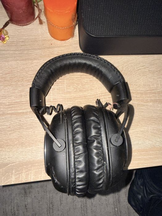 CĂŞTI Logtiech G PRO