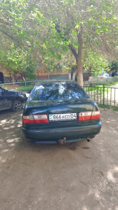 продам toyota carina e