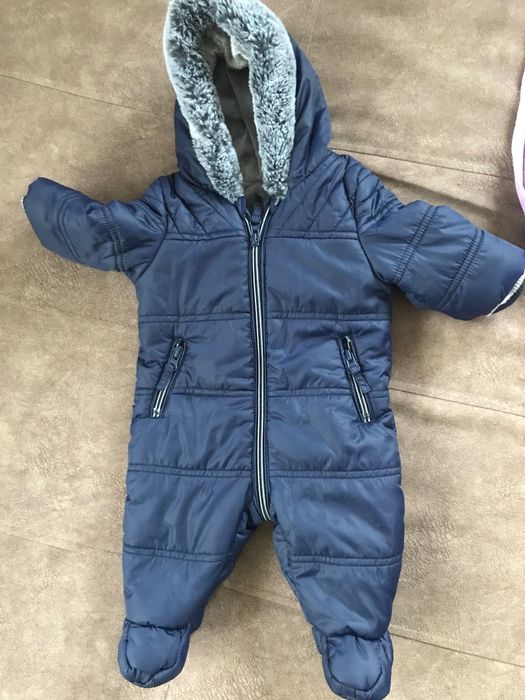Combinezon baieti + geaca  mărimea 56-62