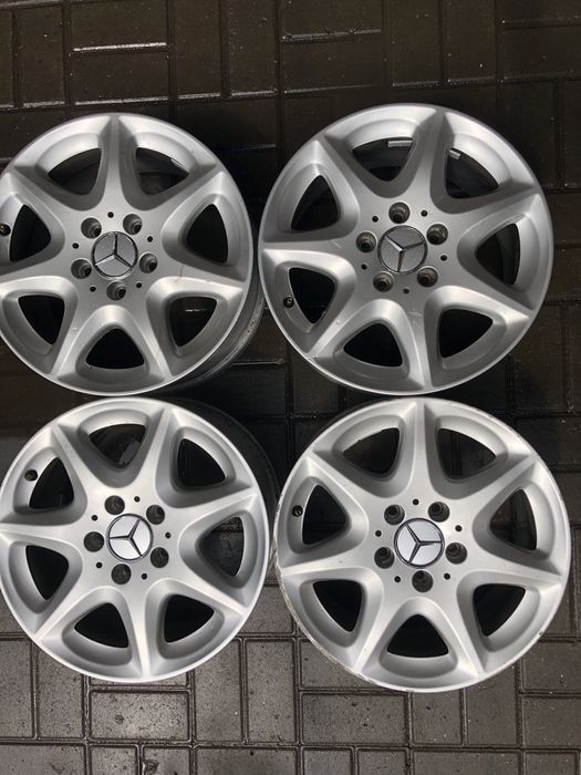 Диски на Мерседес 220