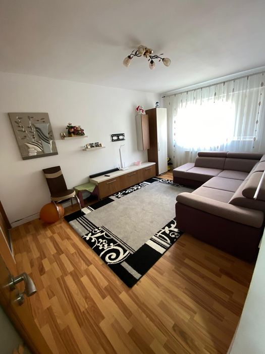 Apartament cu 3 camere