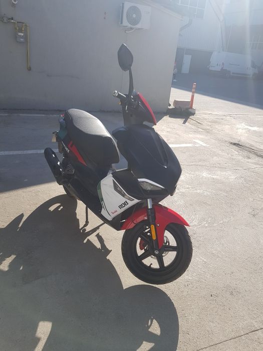 Scuter RDB Roket de 50cmc