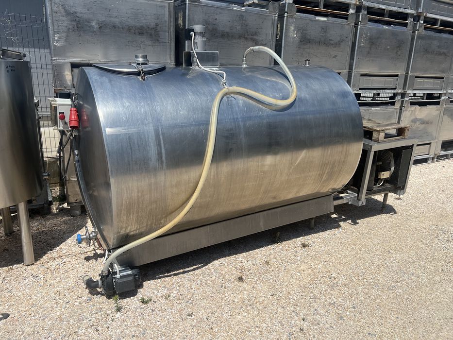 Цистерна за мляко/неръждаема цистерна 2500 L