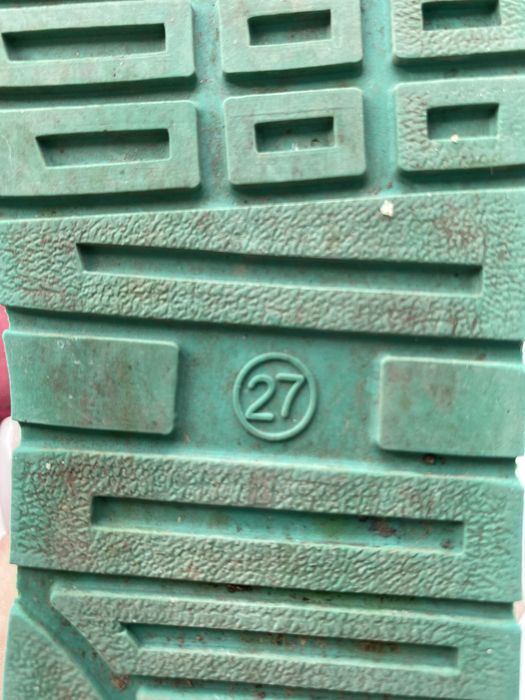 Продам кроссовки детские