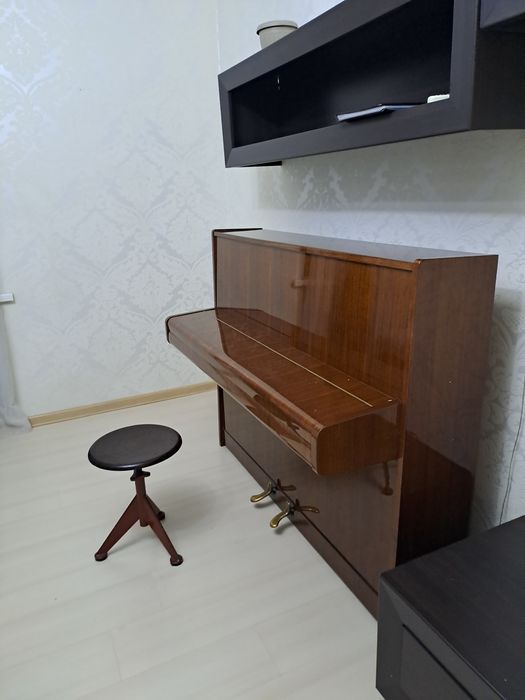 Пианино" Scholze"