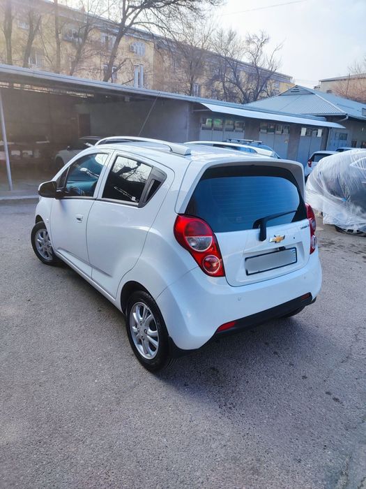 Spark sotiladi 2023 avtomat 31000 yurgan toza