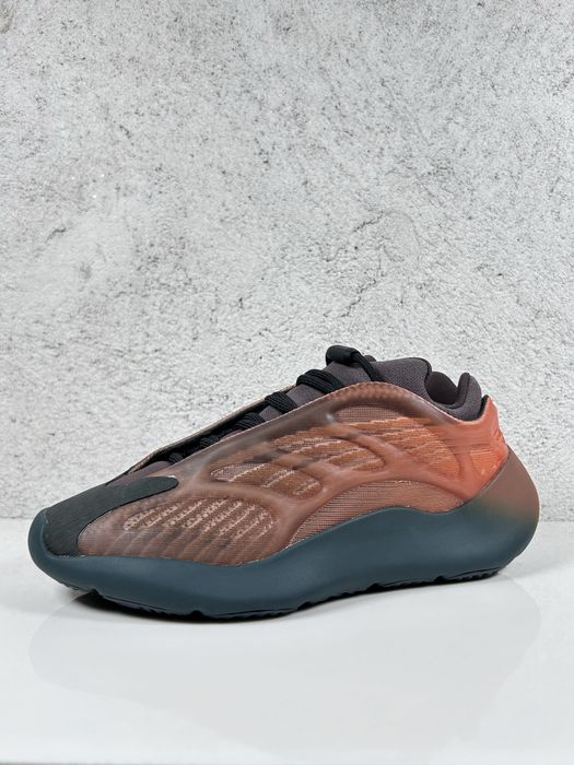 Adidas Yeezy 700 Copper Fade