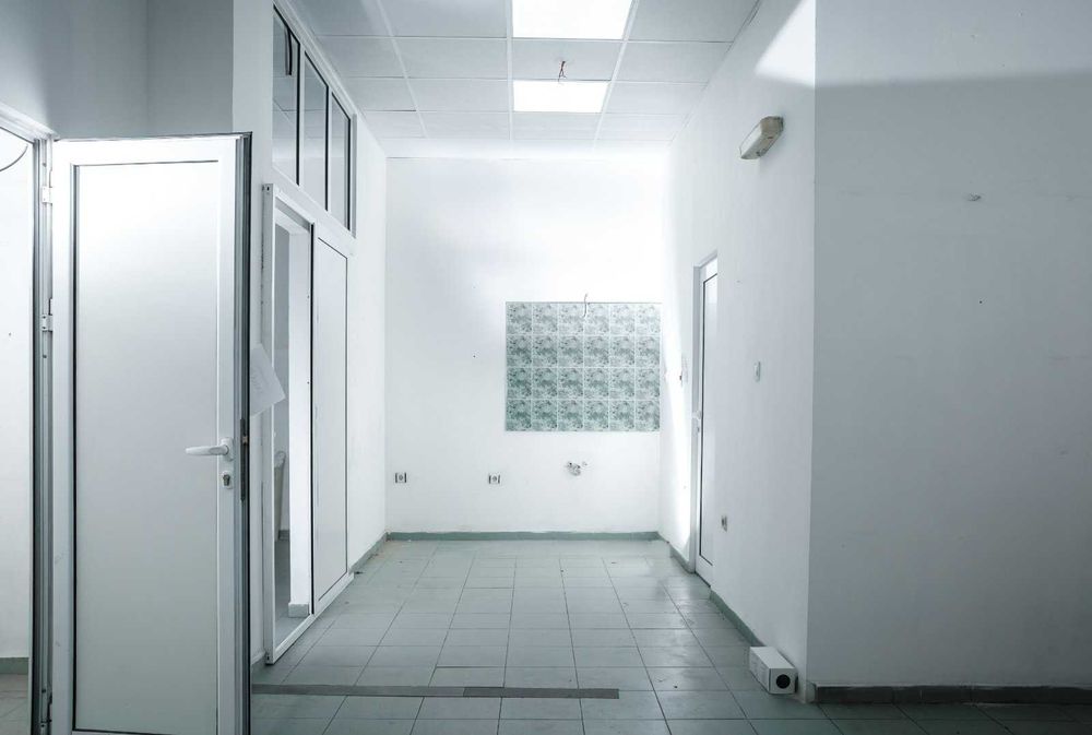 Дава се под наем Магазин в Пловдив, Център - 120 кв.м за 2500 € - Снимка #4