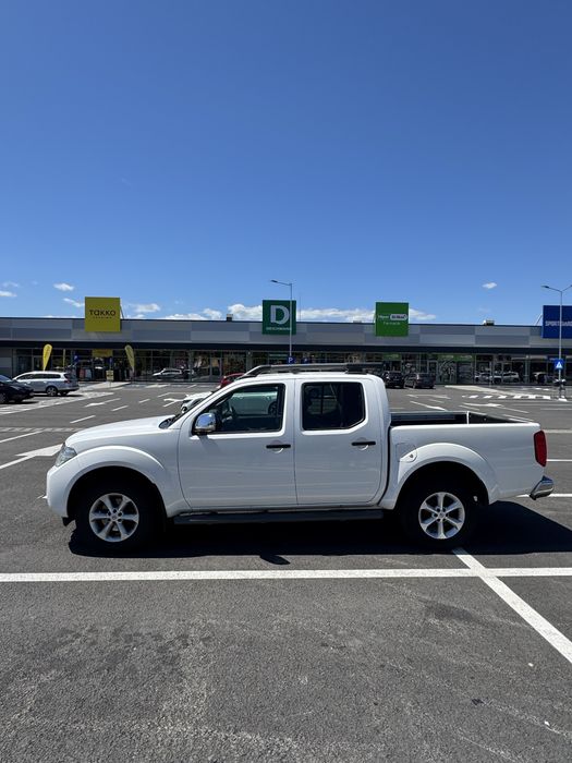 NISSAN NAVARA  volan dreapata