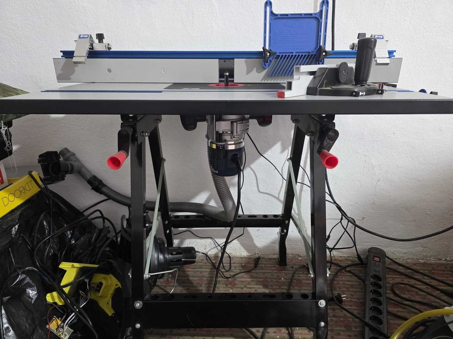 Freza Bosch PRO GMF 1600 CE cu masa si sistem de ghidaj Kreg